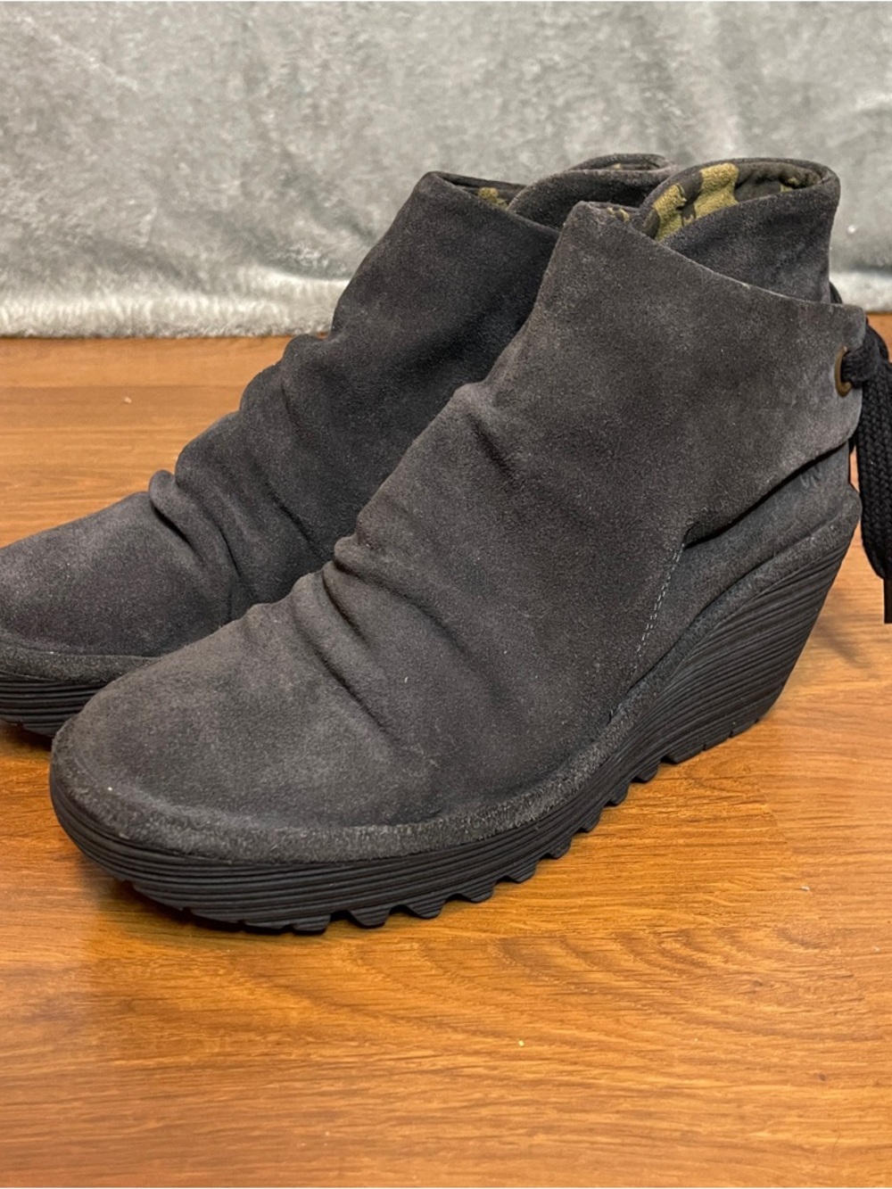 Fly London Women 7.5 Whimsigoth Fairy Grunge Gray Yebi Suede Wedge Ankle Boots